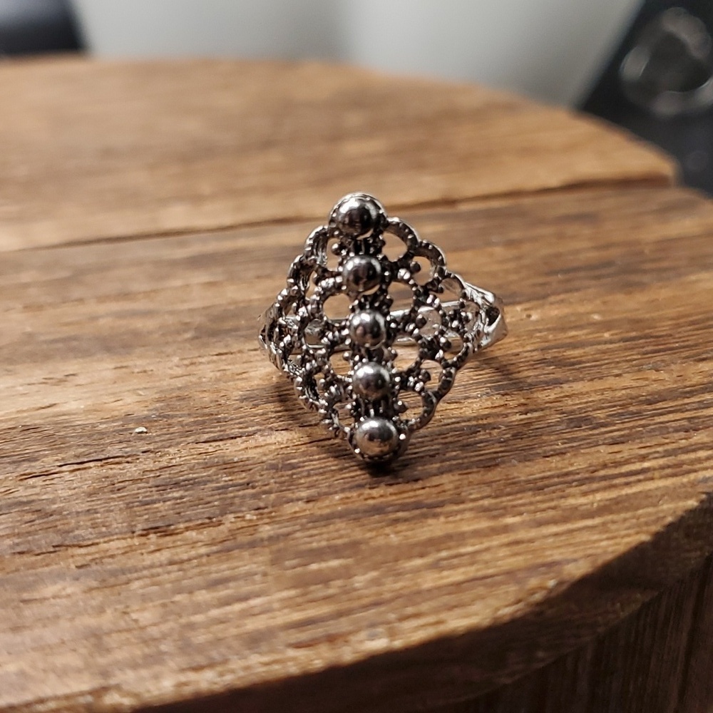 Size 7 R252 - Picture 1 of 2